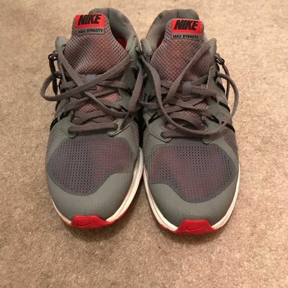 Nike - Picture 4 of 4